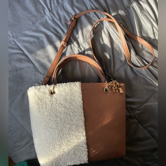 Anne Kline faux Sherpa bag - Picture 4 of 5